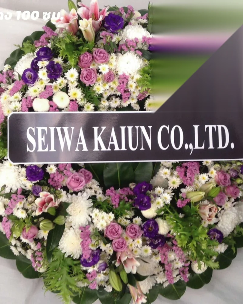 พวงหรีดดอกไม้สด โทนขาวชมพู ทรงสูงสง่า ส่งวัดในกรุงเทพ