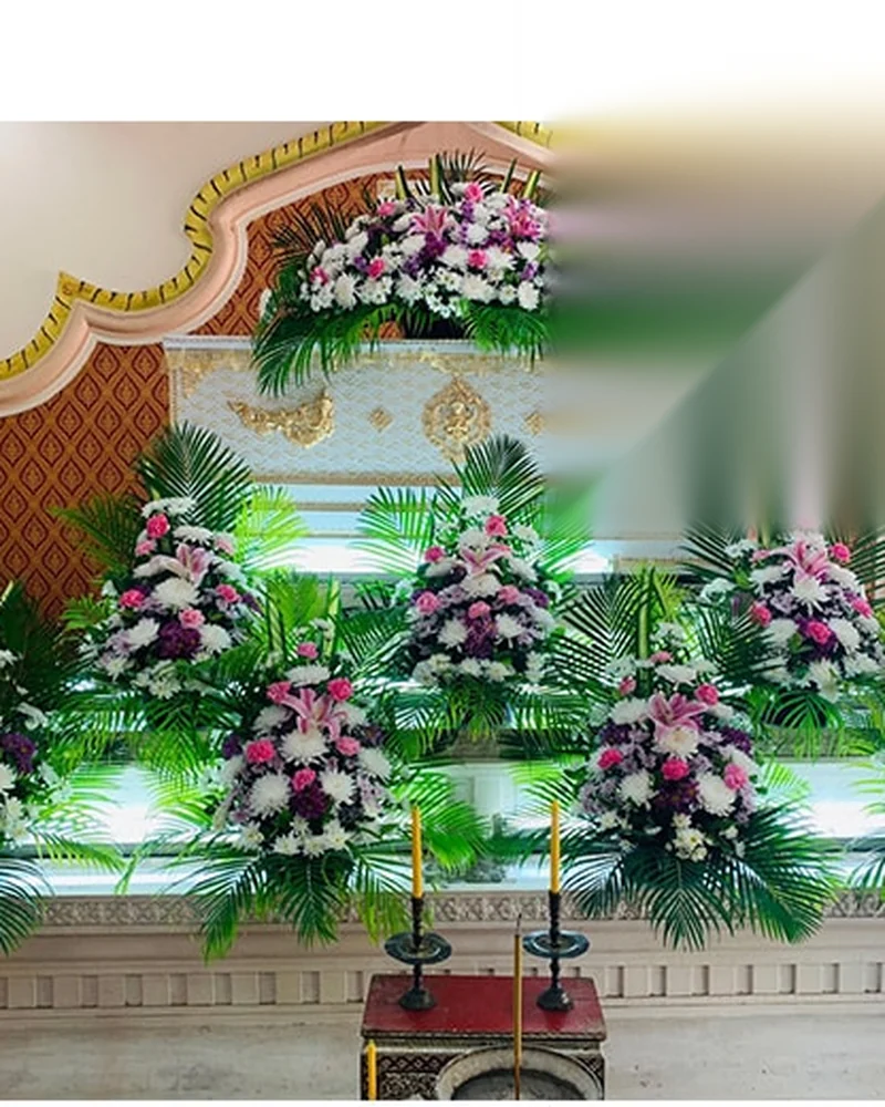 ดอกไม้หน้าศพ โทนเขียวชมพู สไตล์สวนธรรมชาติ ส่งวัดในกรุงเทพ